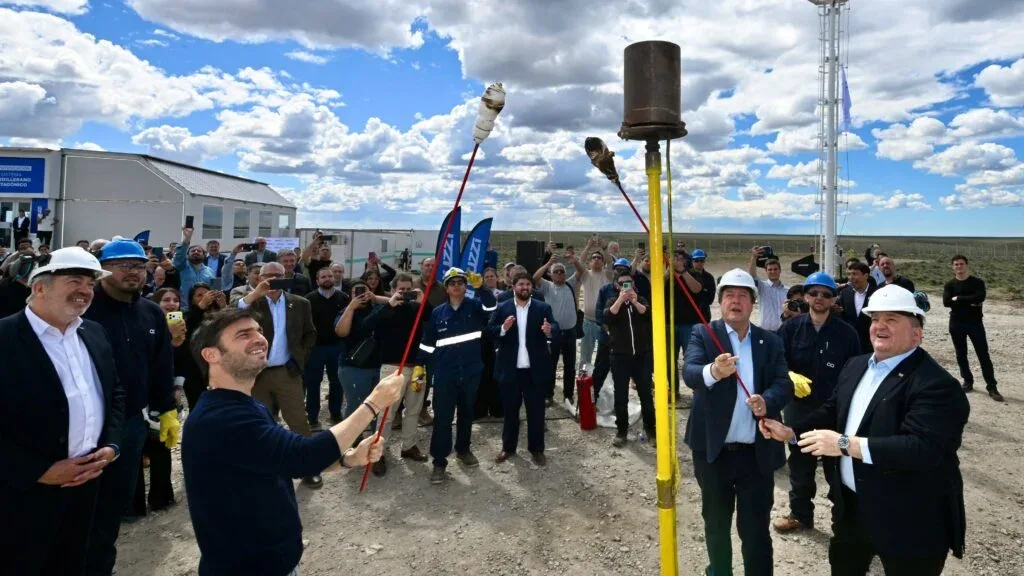 Holdich ya comprime: la Patagonia suma gas para 25 localidades