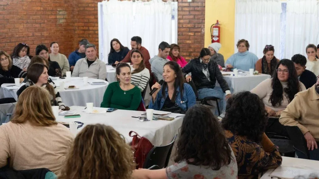Nueva capacitación sobre IA para emprendedores en Rada Tilly
