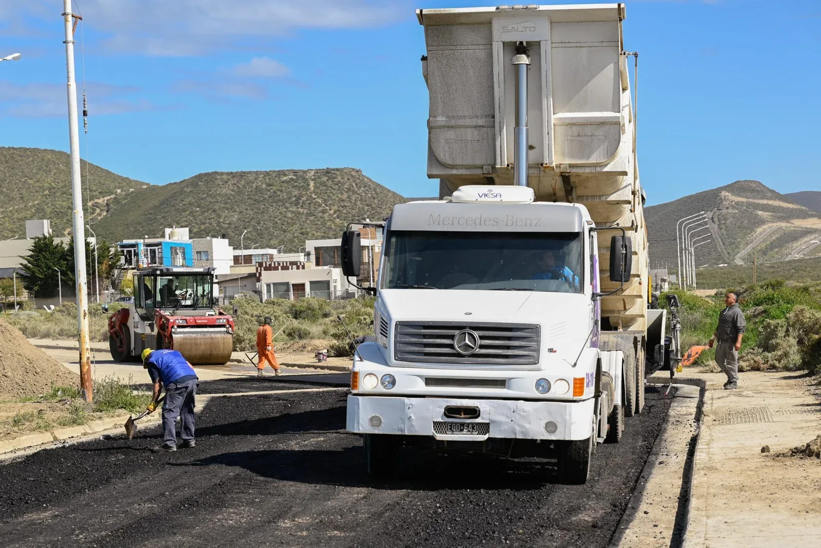 Torres supervisó la pavimentación de 77 cuadras en Rada Tilly con fondos provinciales