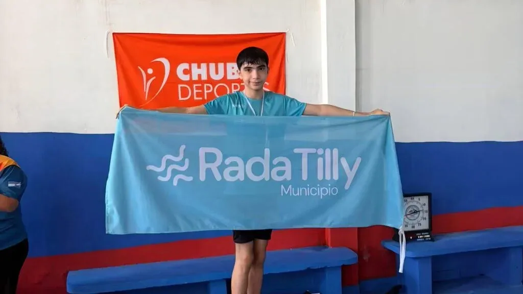 Rada Tilly brilló en los Juegos Chubutenses con tres nadadores destacados