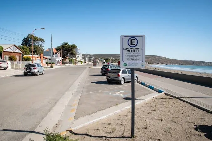 Vecinal propone estacionamiento medido gratis para contribuyentes al día en Rada Tilly
