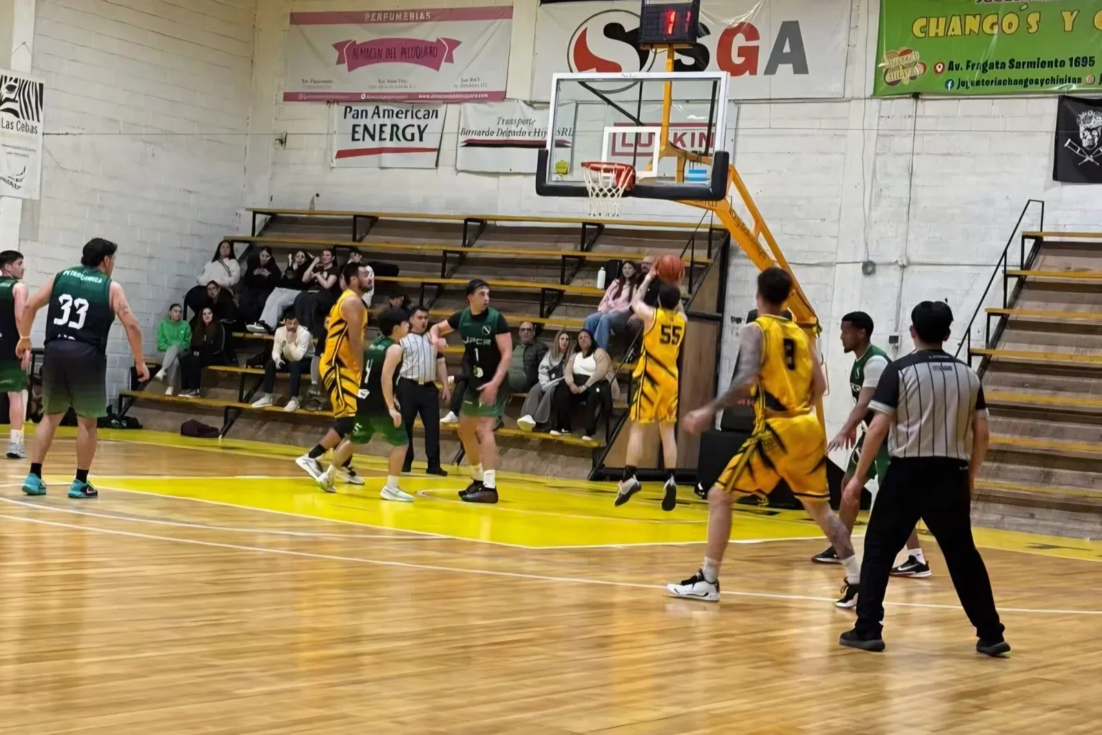 Náutico Rada Tilly celebró dos victorias en el Clausura de básquet