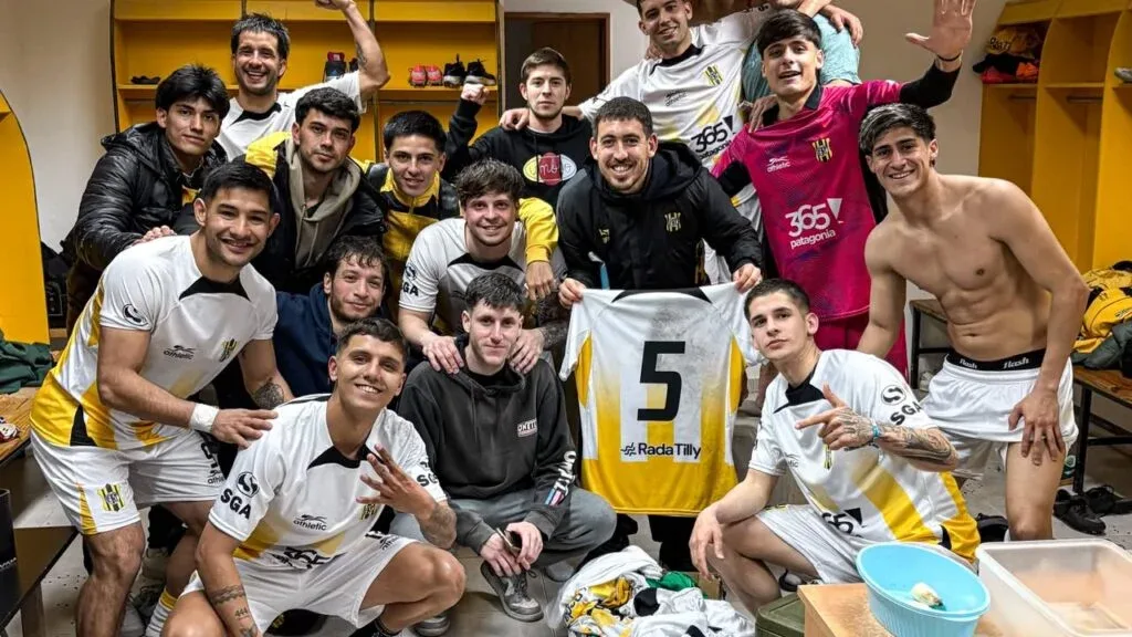 Rada Tilly goleó a Deportivo Portugués y se afianza en el Clausura