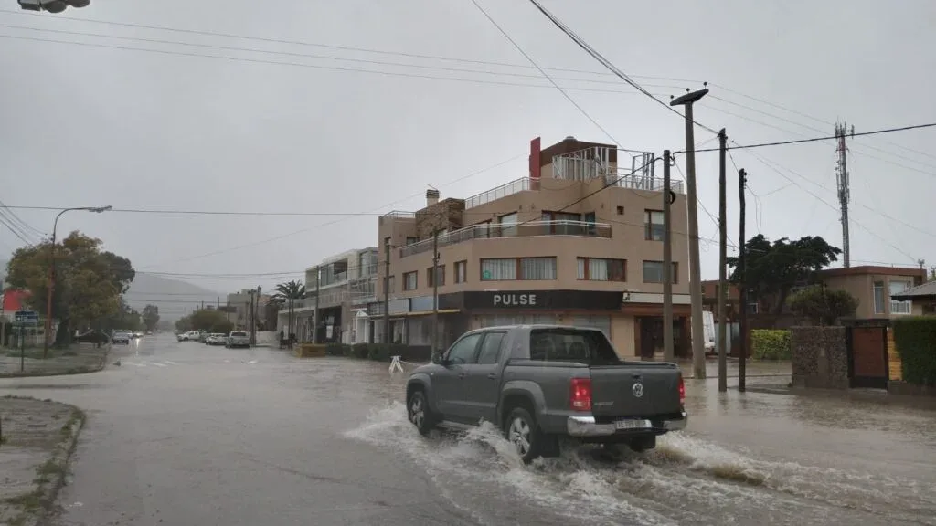 Rada Tilly activa recomendaciones por lluvias intensas