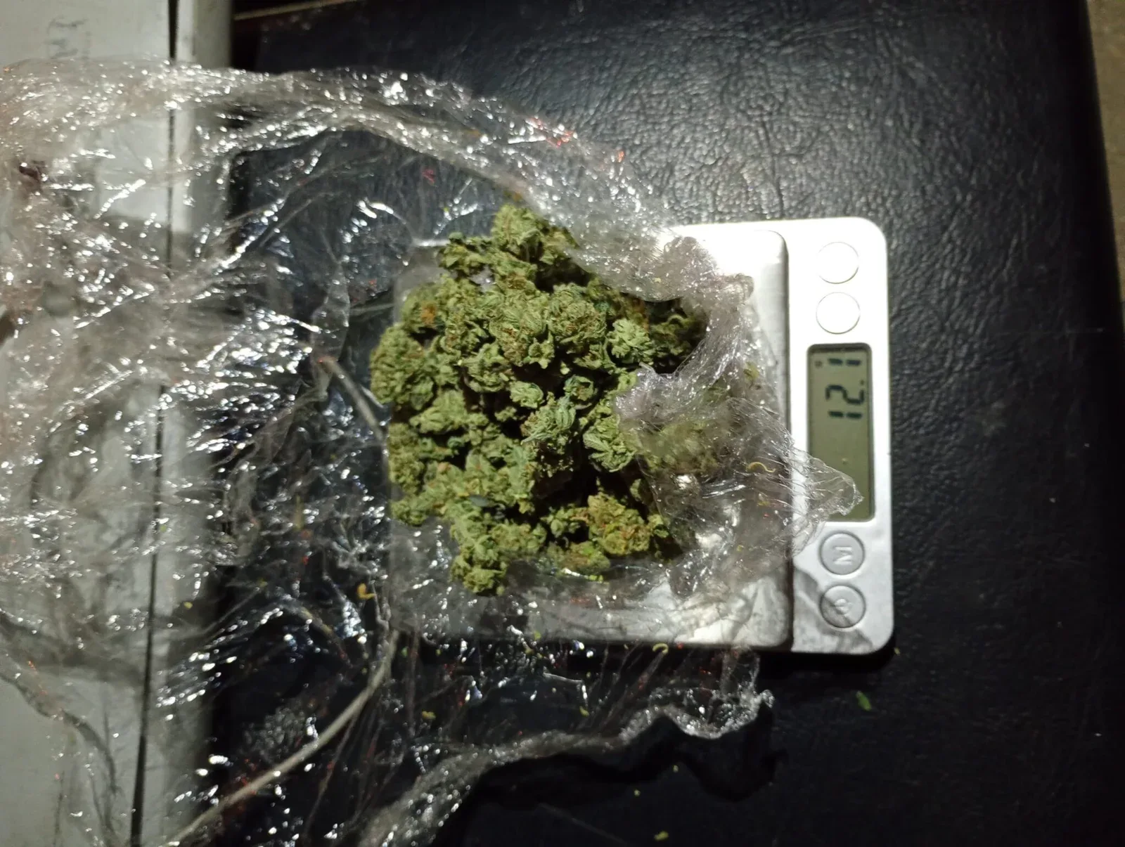 Un can antidrogas detectó cannabis en un control vehicular en el barrio Km 5