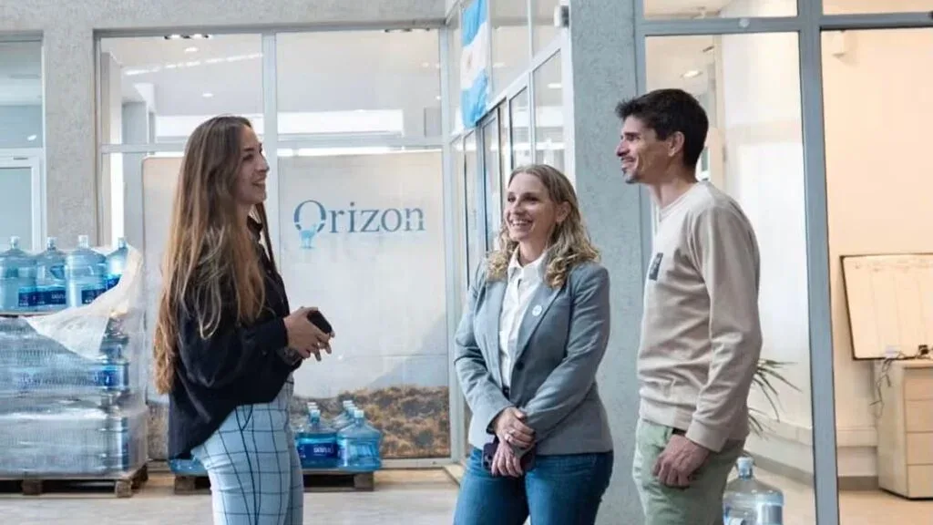 Peralta recorrió una empresa de Río Mayo que logró su primera exportación