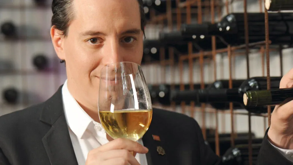 Martín Bruno, sommelier de Don Julio, se suma a Tierra, Mar y Vinos en Rada Tilly