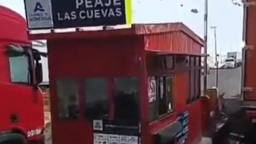 Camionero chileno cruzó un peaje sin pagar en Mendoza
